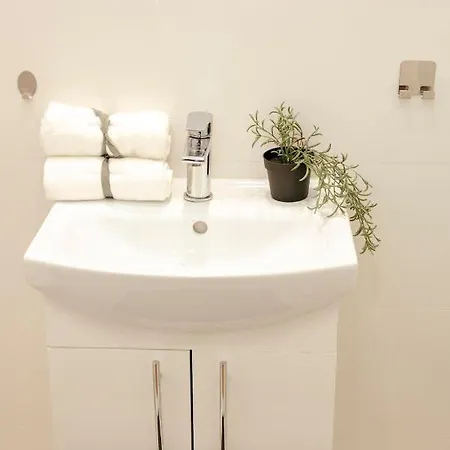 Jana Pawla Ii 36 - Bezplatny Podziemny Garaz - Free Parking - W Pelni Wyposazone - Better